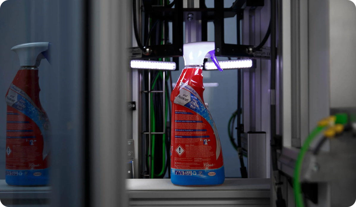 Automated Cosmetics Sprayer Quality vision Inspection System(pic5)